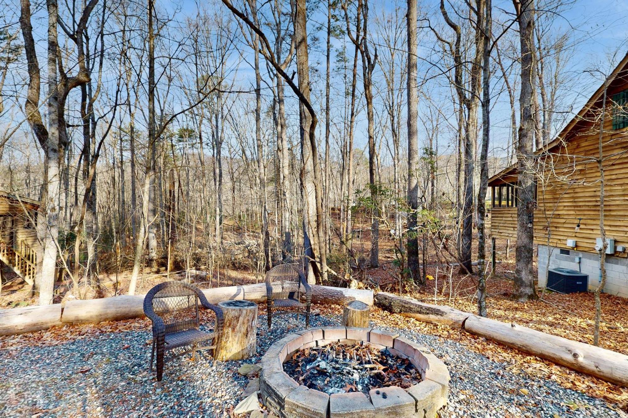 Pine Tree Lodge Sautee Nacoochee エクステリア 写真